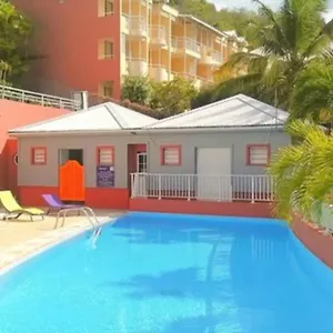 studio-azure-tartane-100m-de-la-plage-piscine.comcaribbean.com/
